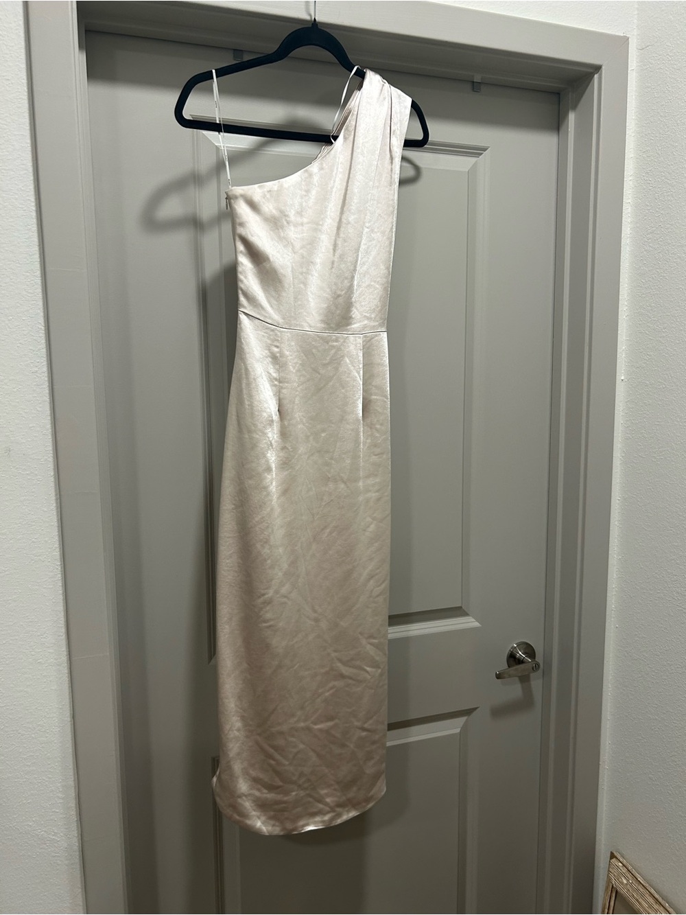 Elliatt Cassini One-Shoulder Satin Dress in Pearl/Light Tan - Picture 6 of 7